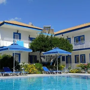 Blue White - Kefallonia Poolside Retreats Spartià